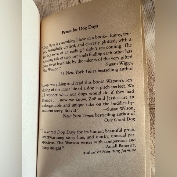 🐬 CLEARANCE ITEM: Dog Days by Elsa Watson Fictional Paperback 344 pages - Picture 3 of 8